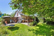 Ger�teschuppen mit Pergola Naturnahes Wohnen in Betra mit gro�z�gigem Grundst�ck und Ausbaupotenzial
