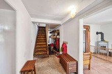 Diele mit Treppenaufgang Naturnahes Wohnen in Betra mit gro�z�gigem Grundst�ck und Ausbaupotenzial