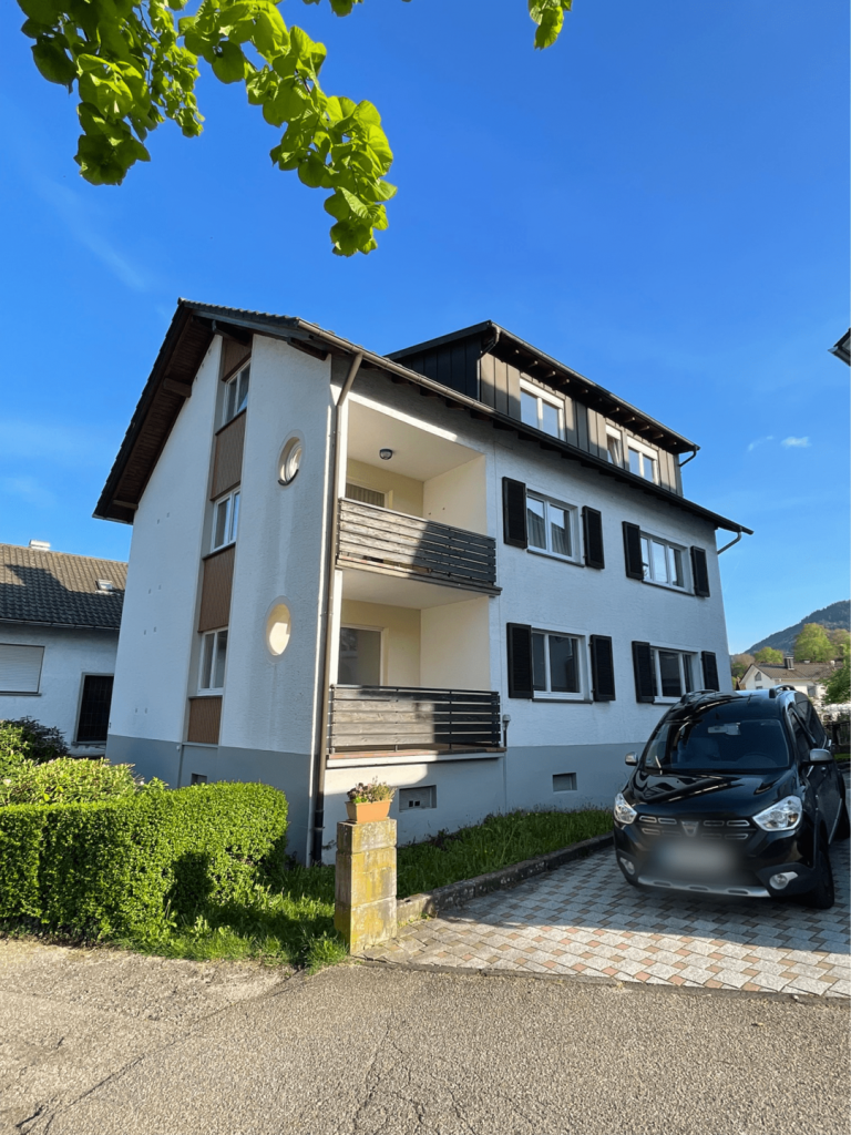 Au�enansicht Forbach Etagenwohnung Gro�e, helle 4-Zimmer Wohnung + Gaube in Forbach