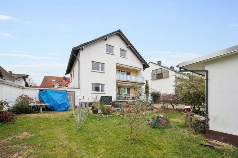 Au�enansicht von Garten Kuppenheim Mehrfamilienhaus 2-3-Familienhaus mit gro�em Garten und Werkstatt in Kuppenheim
