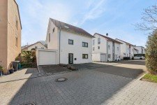 Hauptbild Ihr neues Familienzuhause - freistehendes, energieeffizientes EFH mit Garten in Pfullingen