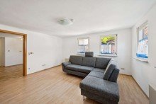 Wohnzimmer EG Renovierungsbed�rftiges 2-Familienhaus mit gro�em Garten und Ausbaupotenzial in Forbach
