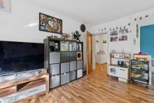 Wohnzimmer Gro�z�gige 4-Zi. Wohnung im Hochparterre mit Balkon & PKW-Stellplatz in Edingen-Neckarhausen