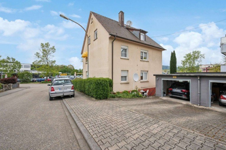 Au�enansicht Gaggenau Dachgeschosswohnung Charmante 3-Zi. DG-Wohnung mit Potenzial: Ideal f�r Kapitalanleger