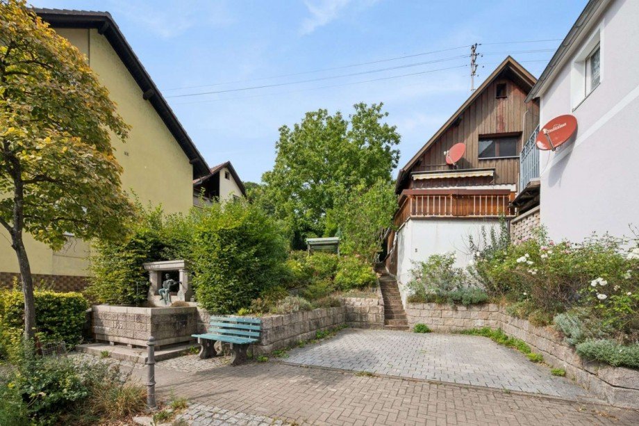 Ansicht von Stra�e mit Stellpl�tzen Einfamilienhaus Forbach