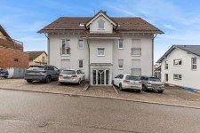 Hauptbild Modernisierte 3-Zi. Wohnung mit neuer EBK in idyllischer Lage von Loffenau
