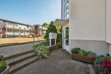 Eingangsbereich Attraktive Kapitalanlage mit 4,59 % Rendite / 2-Zi. Souterrainwohnung mit Stellplatz in Gernsbach
