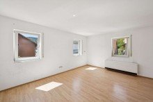 KInderzimmer EG Renovierungsbed�rftiges 2-Familienhaus mit gro�em Garten und Ausbaupotenzial in Forbach
